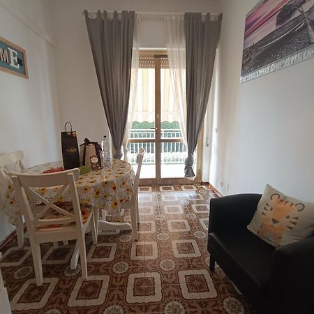 Le Palme 98 "Casa Vacanze" Лидо Ди Камайоре Екстериор снимка