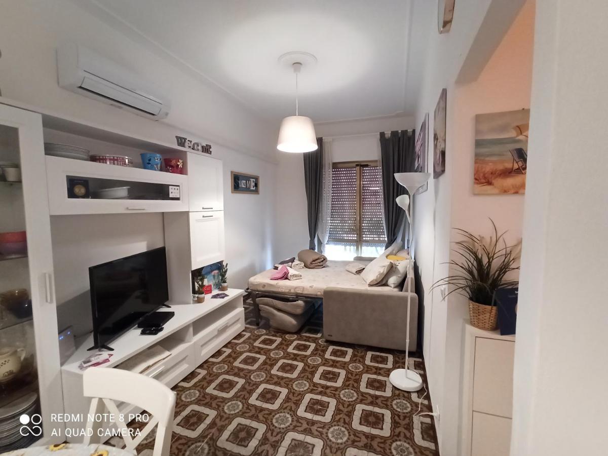 Le Palme 98 "Casa Vacanze" Лидо Ди Камайоре Екстериор снимка