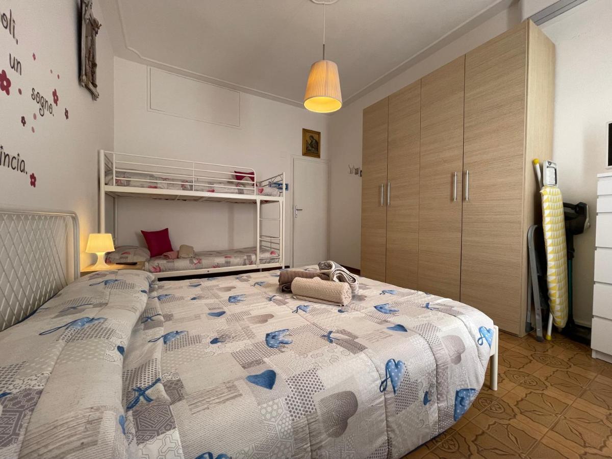 Le Palme 98 "Casa Vacanze" Лидо Ди Камайоре Екстериор снимка