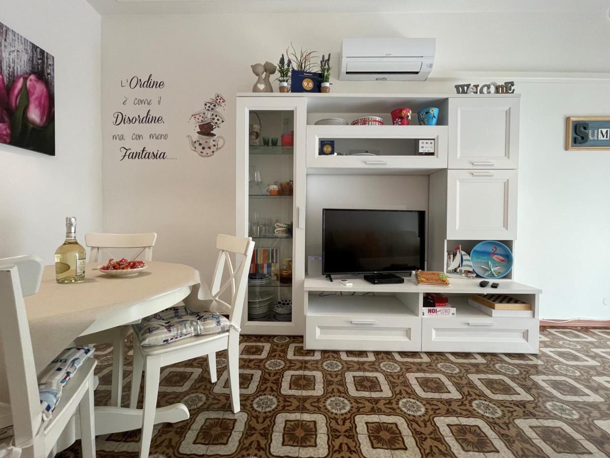 Le Palme 98 "Casa Vacanze" Лидо Ди Камайоре Екстериор снимка