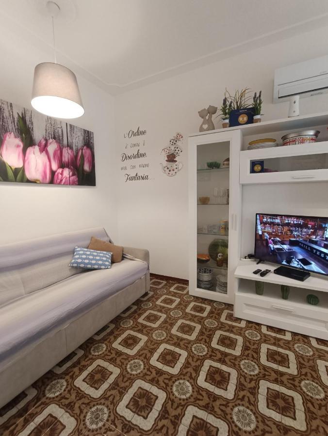 Le Palme 98 "Casa Vacanze" Лидо Ди Камайоре Екстериор снимка